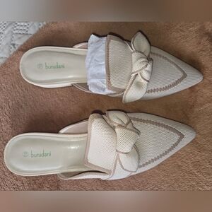 Women's Cream and Tan Slip-On Shoes